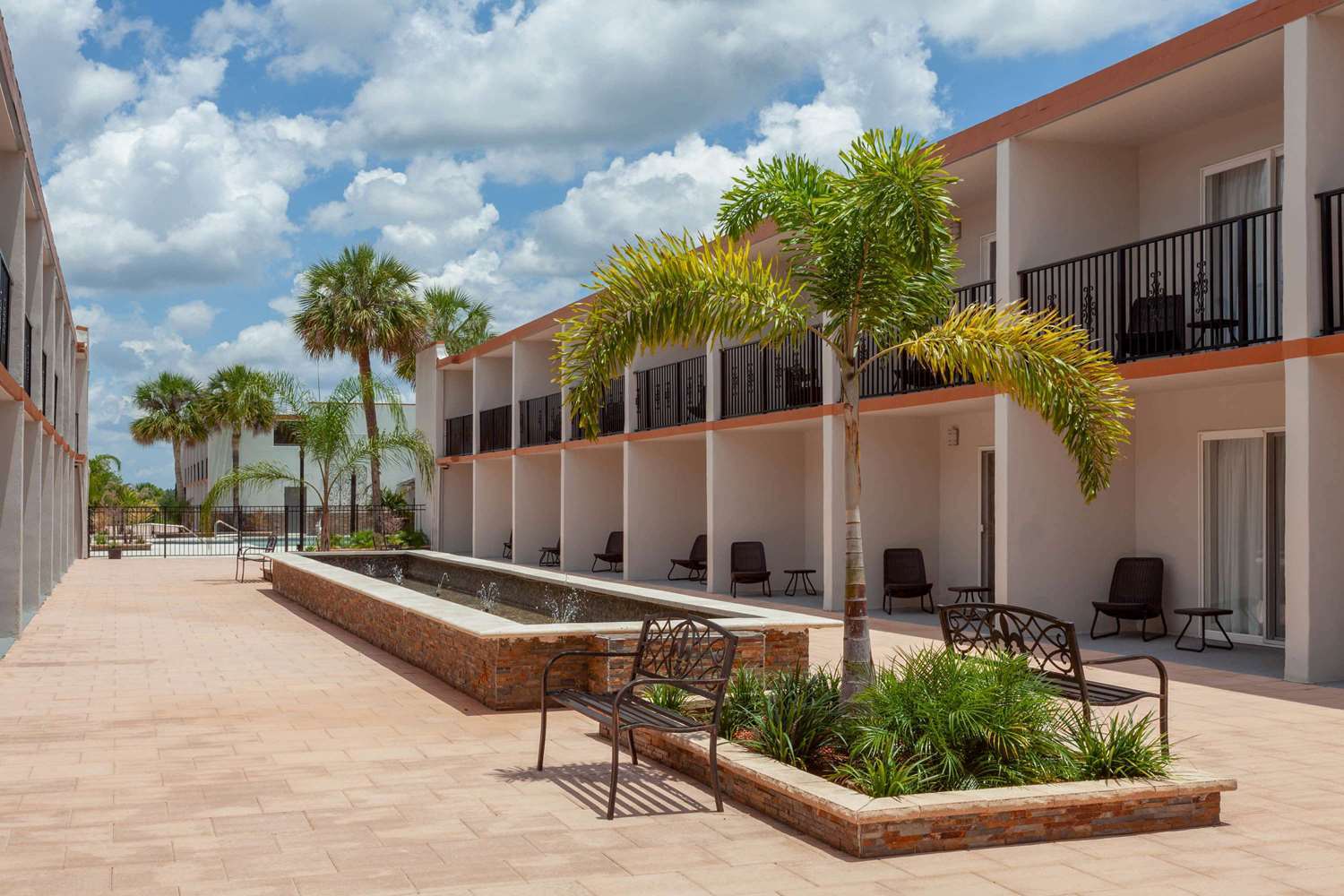 Hawthorn Suites By Wyndham Kissimmee Gateway Exterior foto